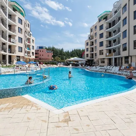 ❤wifi❤ студия с кухней и видом на бассейн ❤jp❤ Apartman